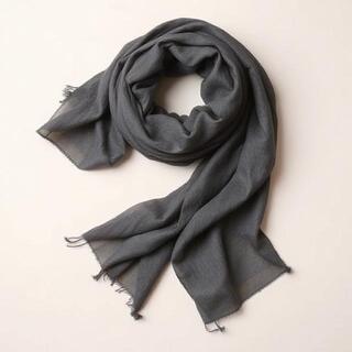 Quick-dry viscose scarf — water beading after shake